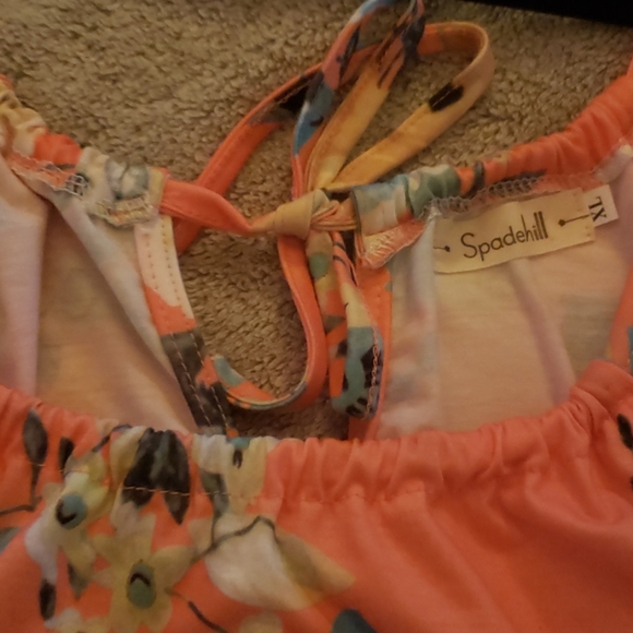 Spaghetti strap romper - Picture 2 of 3